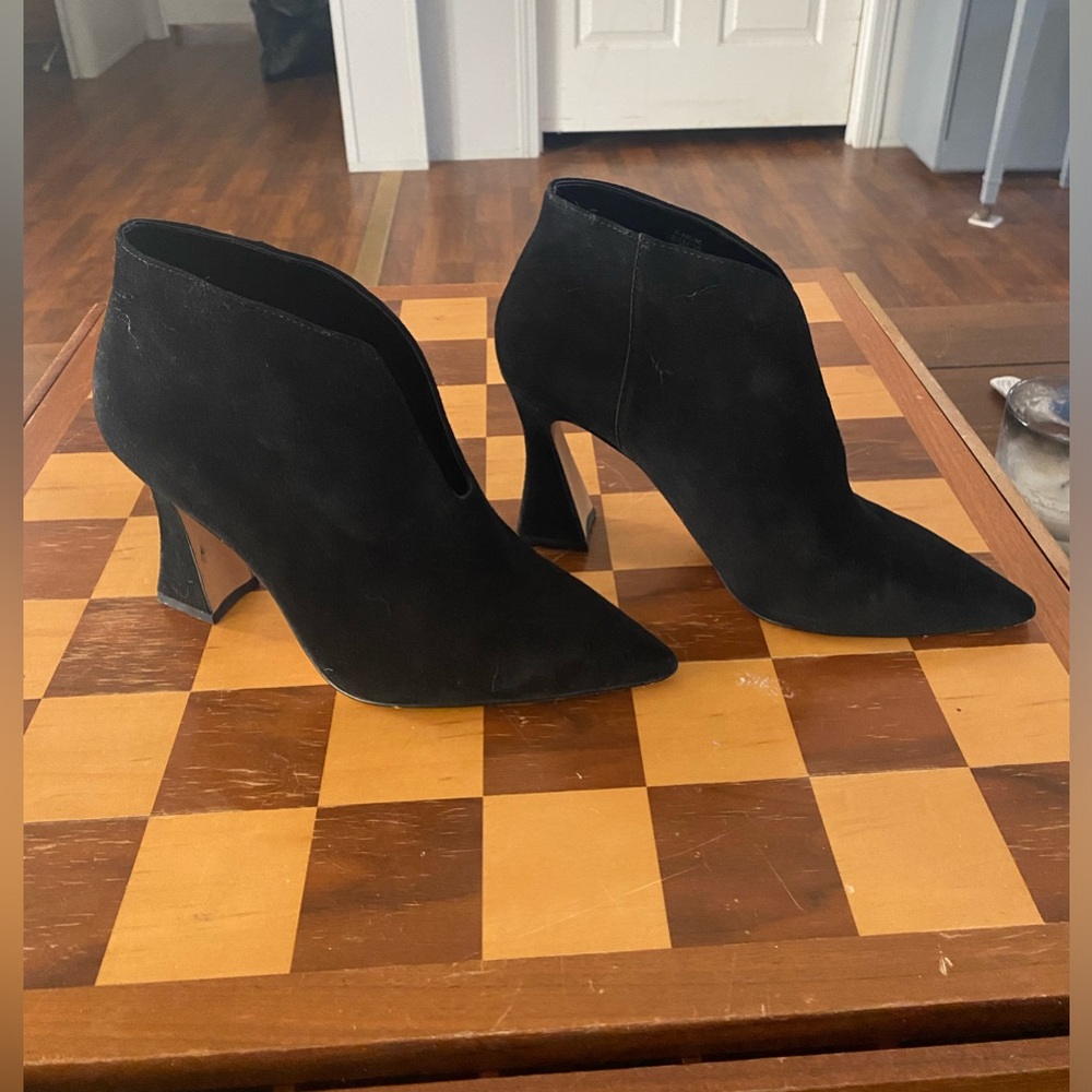 Vince Camuto Black Suede Heels - Picture 2 of 9